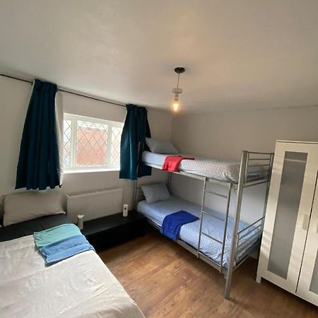 Private Room In Лондон Екстер'єр фото